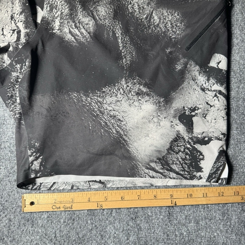 Lululemon Board Shorts 40‎ Gray Black Camo Dye Performance Beach Drawstring 7" - Picture 10 of 10